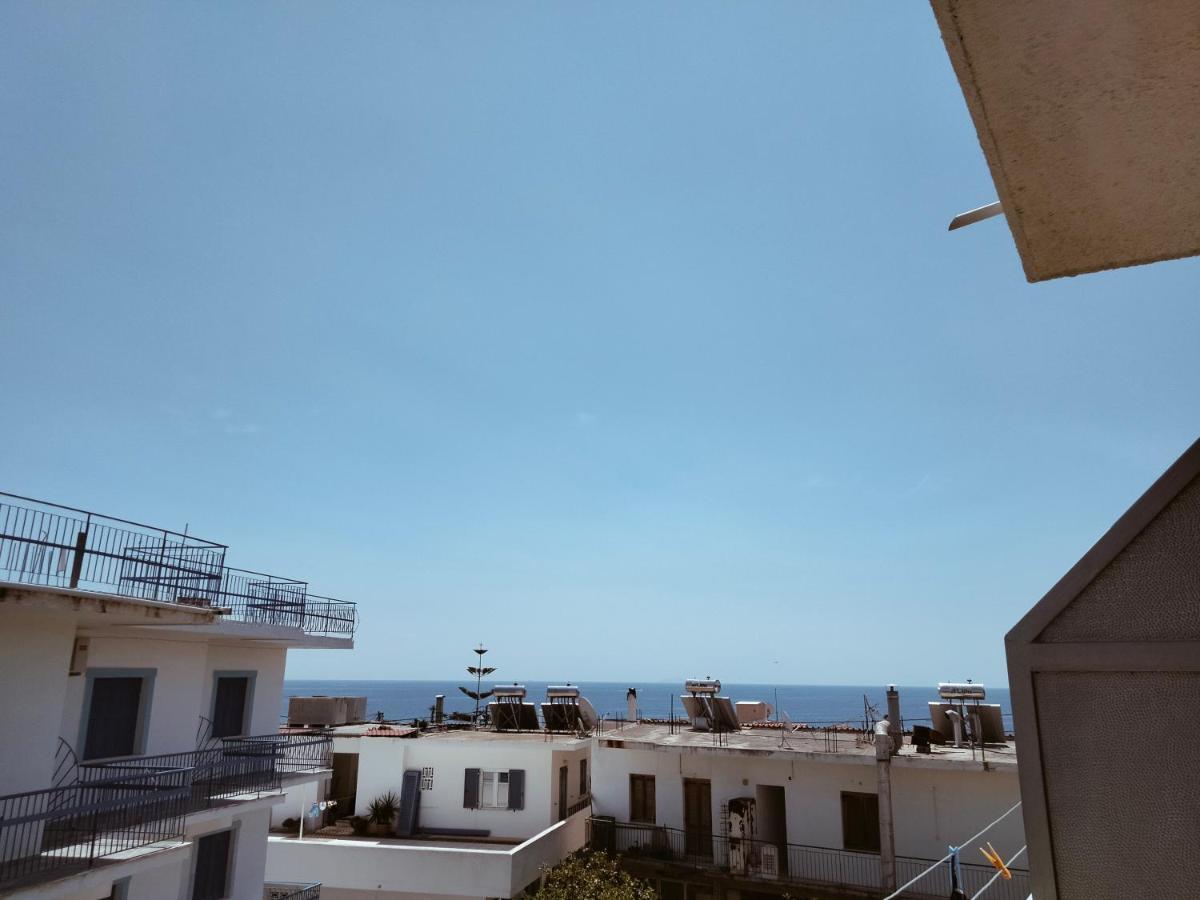 Hotel Golden Star Agia Marina  Zewnętrze zdjęcie