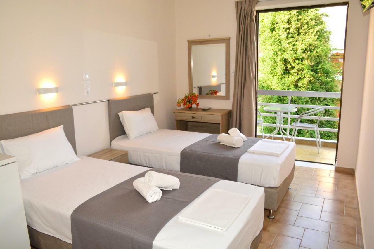Hotel Golden Star Agia Marina  Zewnętrze zdjęcie
